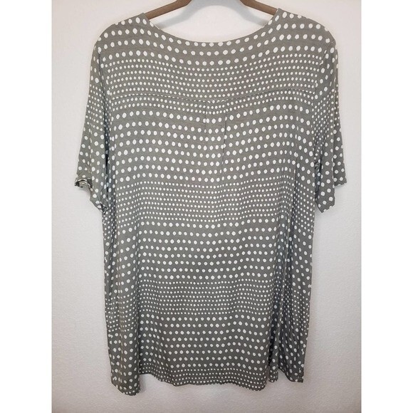 Chico's Short Sleeve Shirt Olive w White Dots Hi/Low Shirt - sz 2/L - Picture 2 of 8